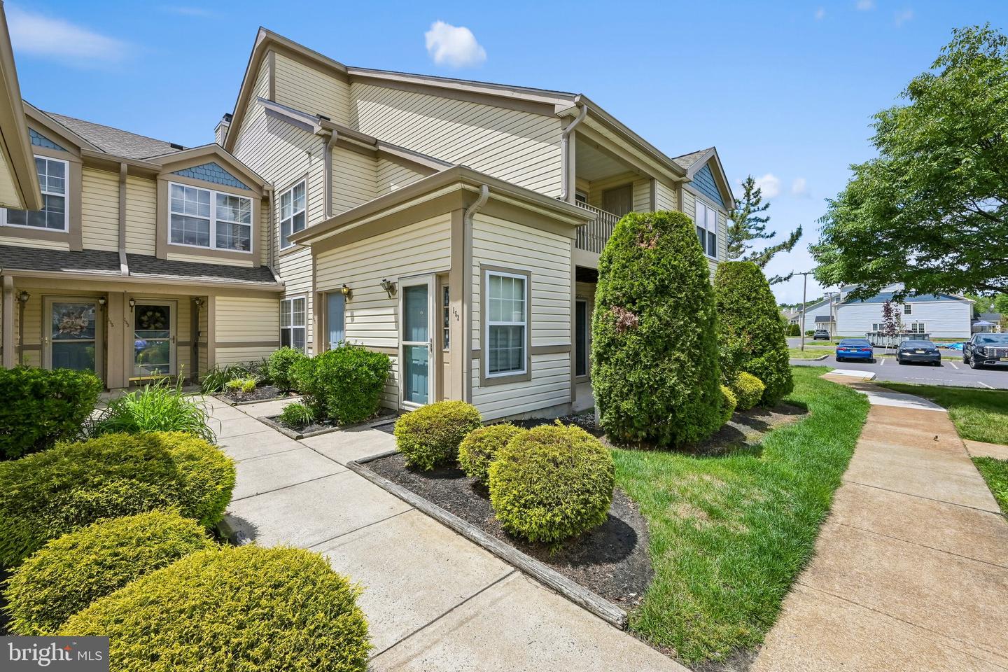 152 Steeplechase Ct Property Photo 1