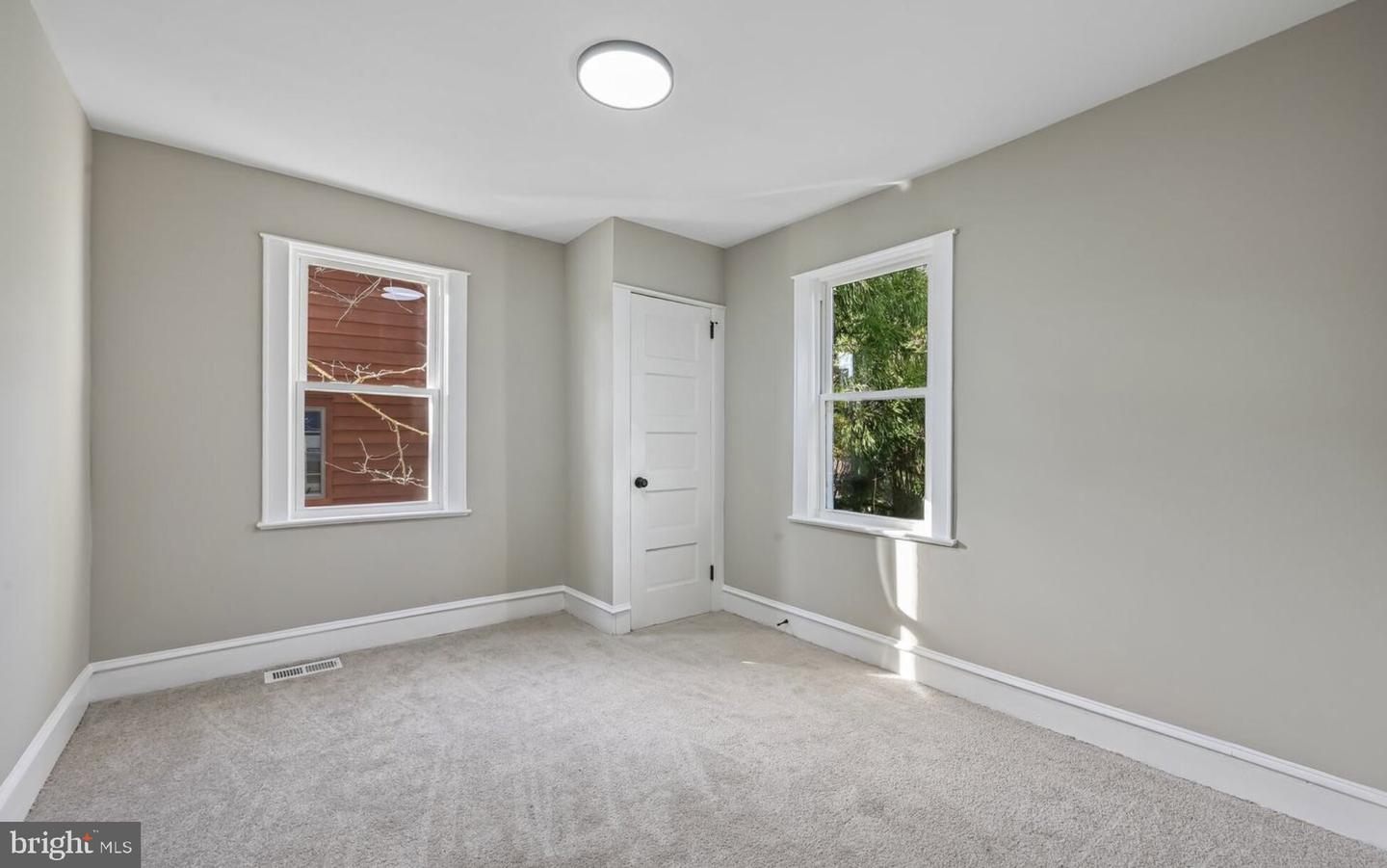 246 Briar Hill Ln Property Photo 24