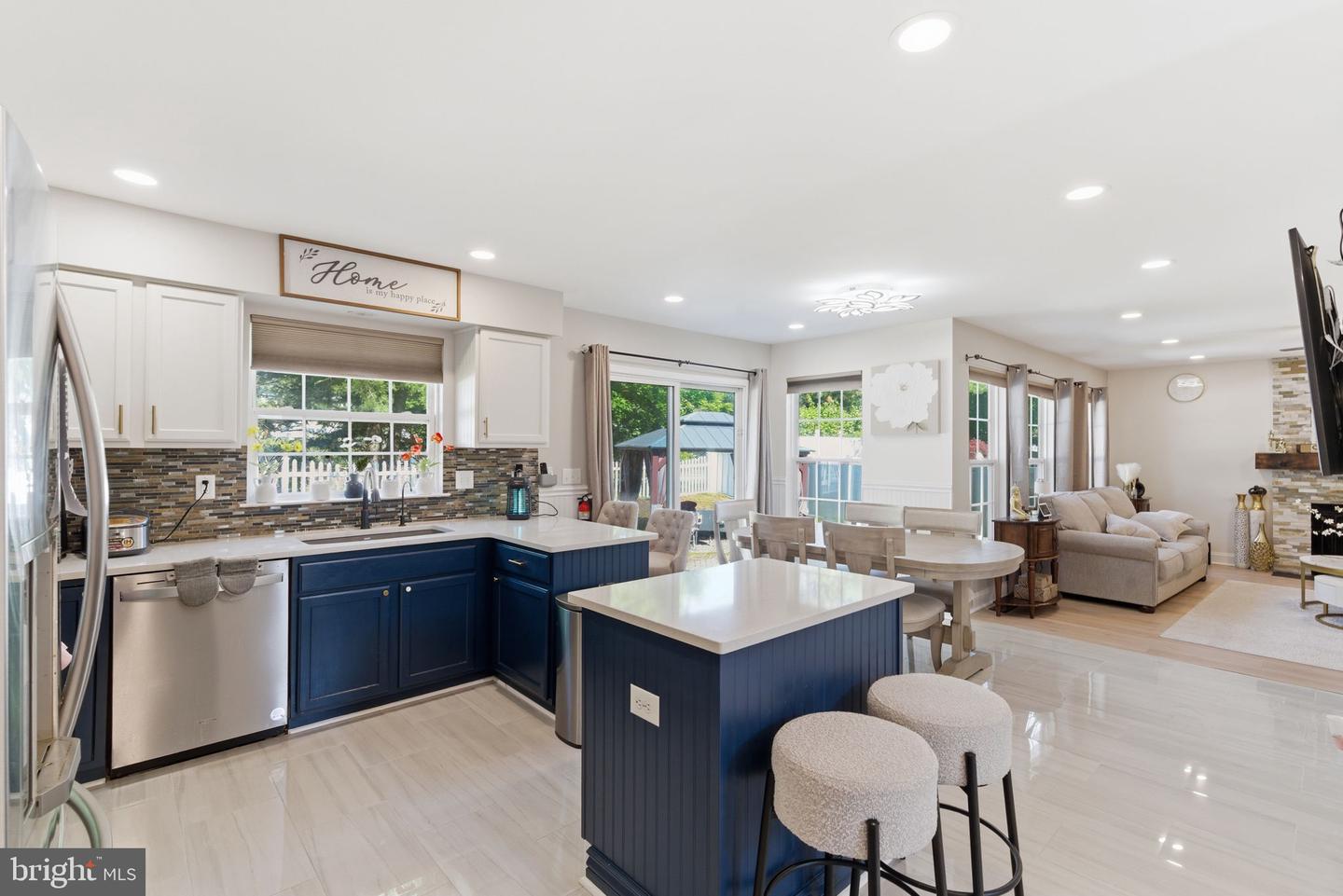 112 Lantern Property Photo 9