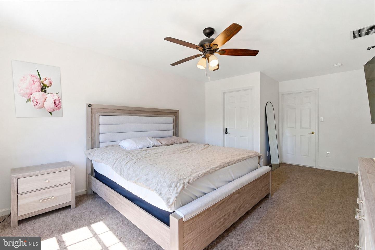 112 Lantern Property Photo 29