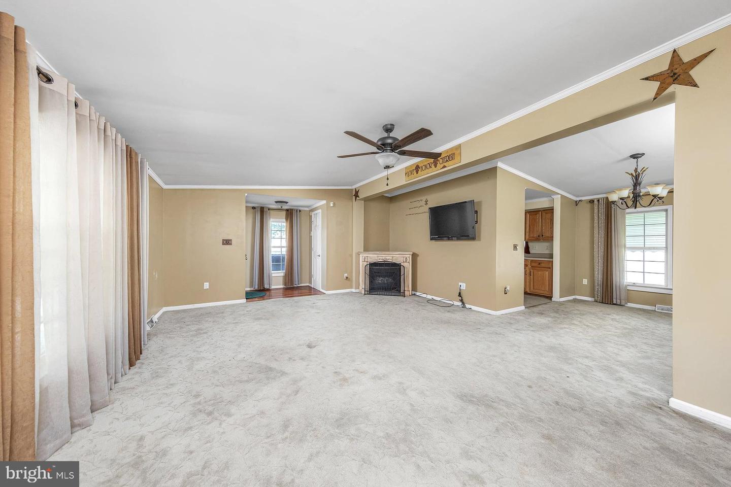580 Edgemont Dr Property Photo 9