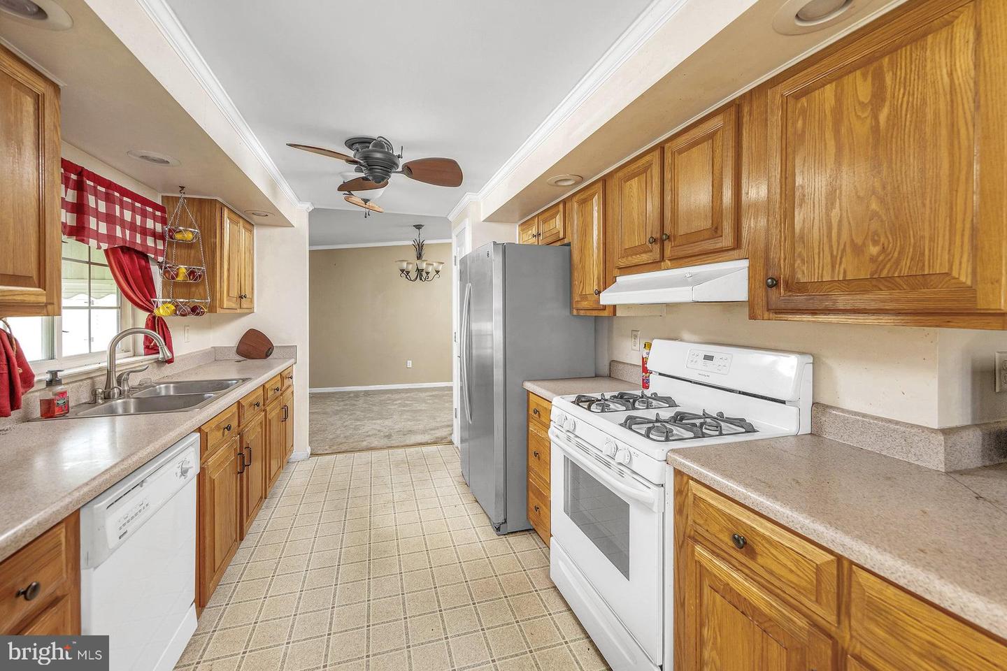 580 Edgemont Dr Property Photo 11