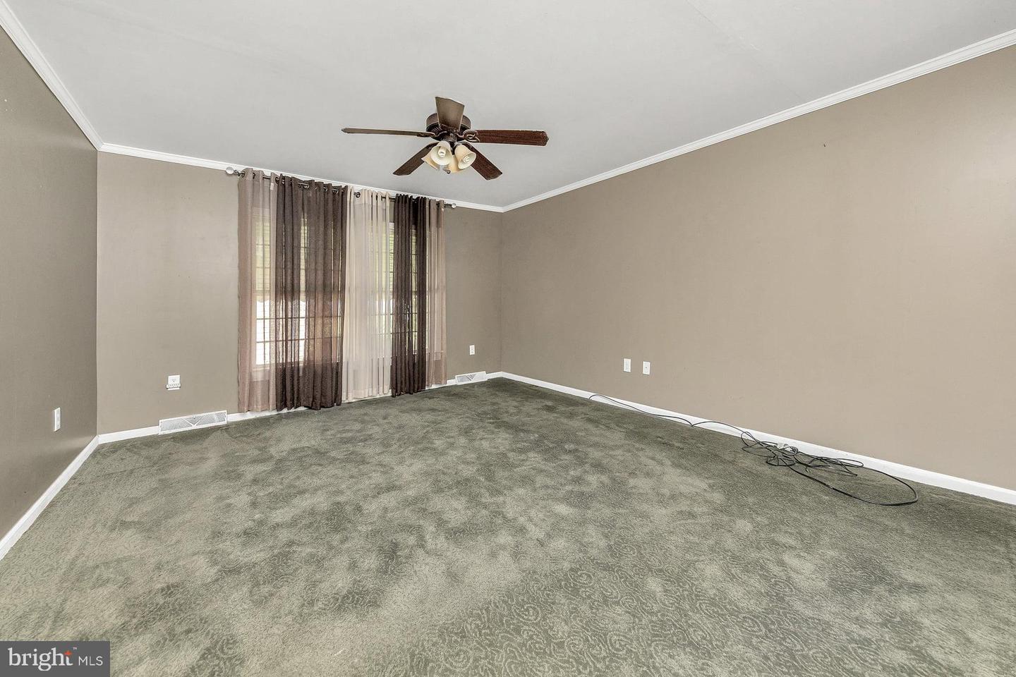 580 Edgemont Dr Property Photo 14
