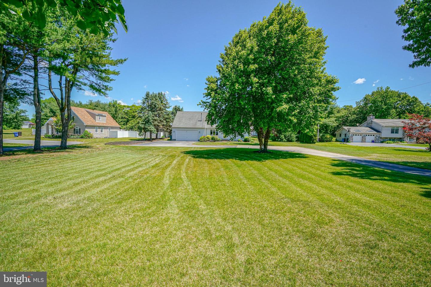 156 E Wolfert Station Rd Property Photo 4