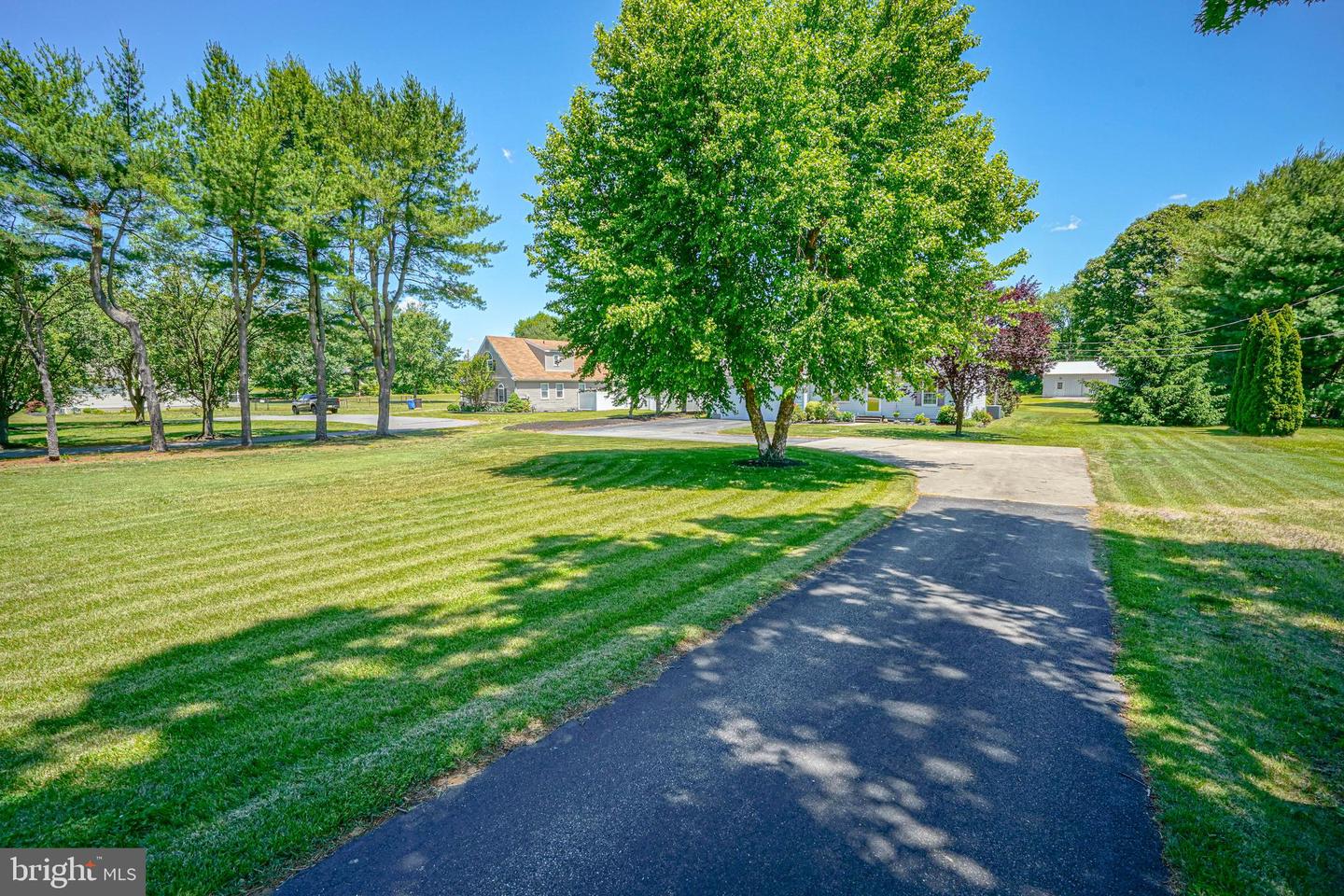 156 E Wolfert Station Rd Property Photo 5