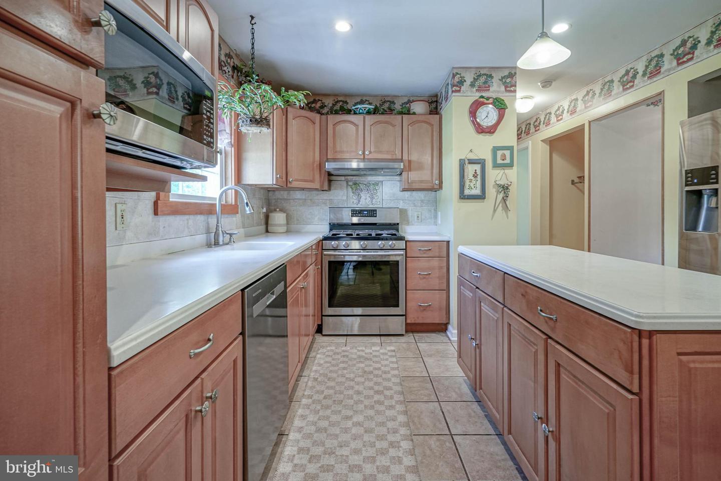 156 E Wolfert Station Rd Property Photo 10
