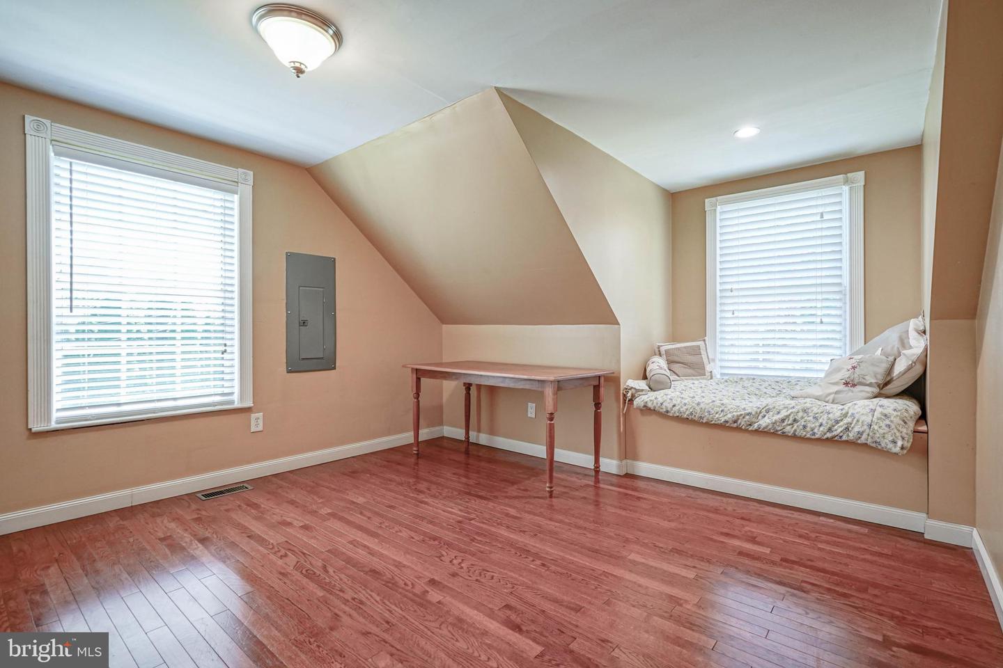 156 E Wolfert Station Rd Property Photo 25