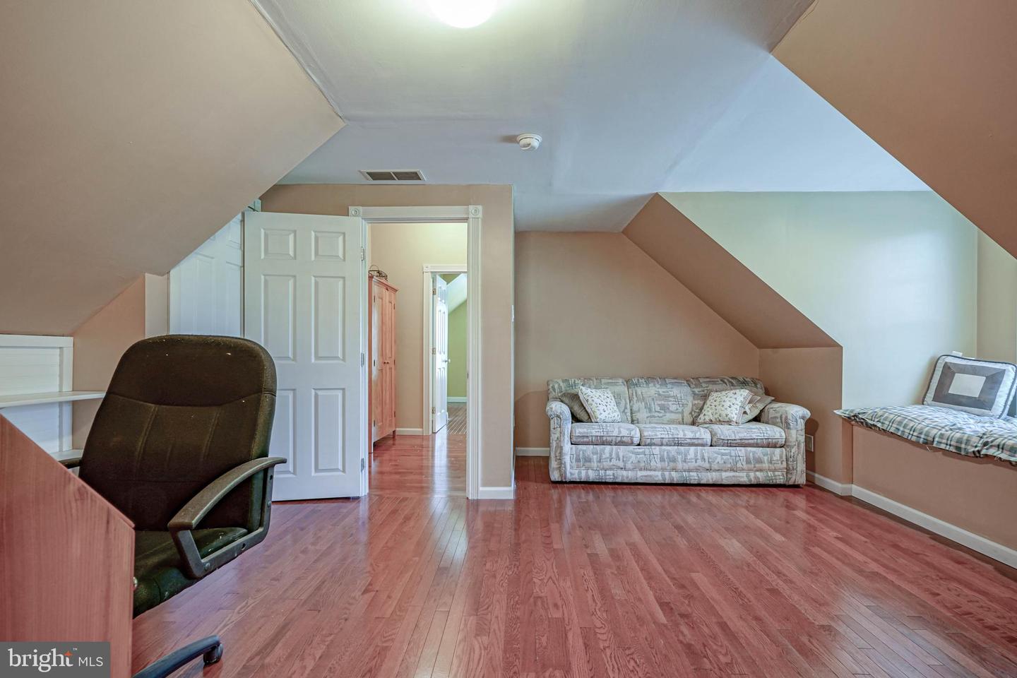 156 E Wolfert Station Rd Property Photo 29