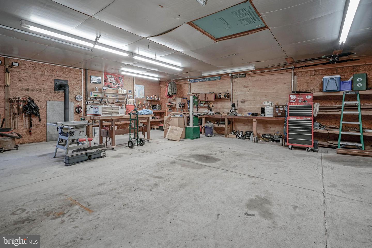 156 E Wolfert Station Rd Property Photo 45