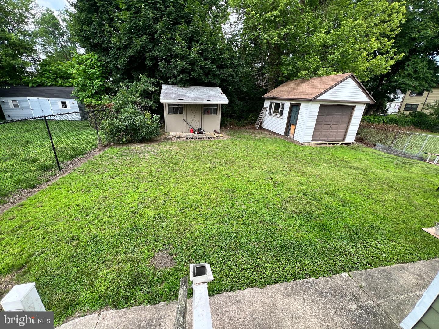 25 College Ave #b Property Photo 14