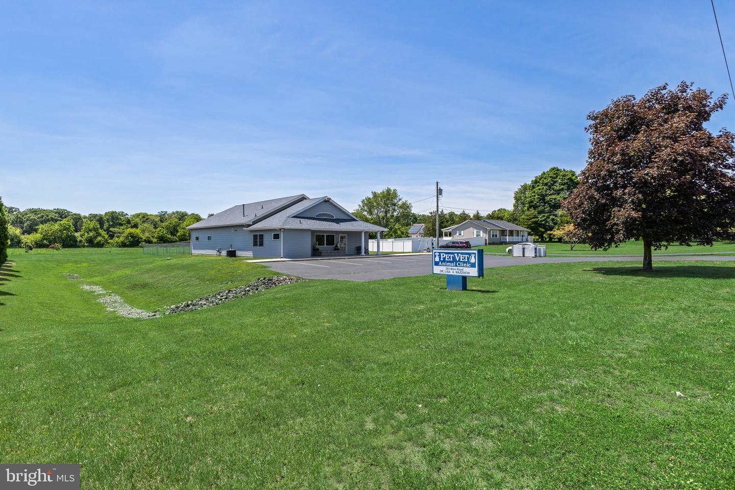 393 Main Rd Property Photo 29