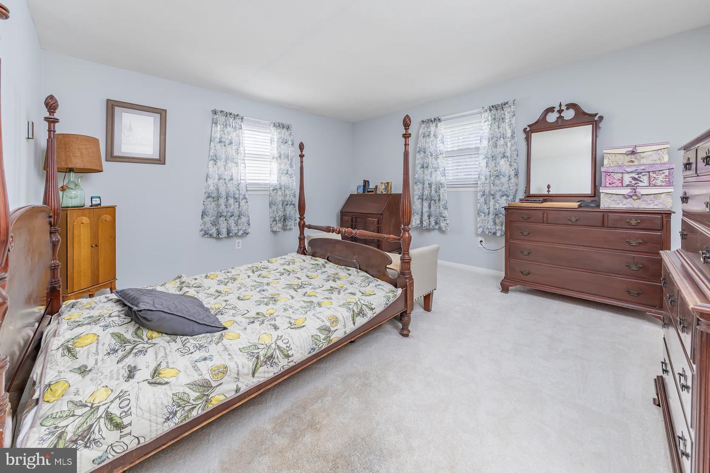 484 Brady Ave Property Photo 12