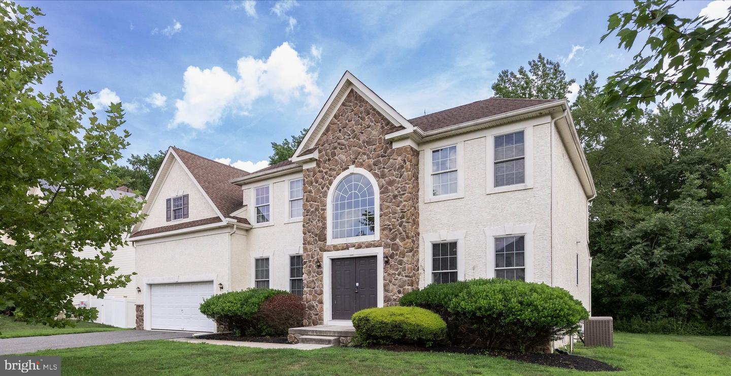 209 Peony Ln Property Photo 1