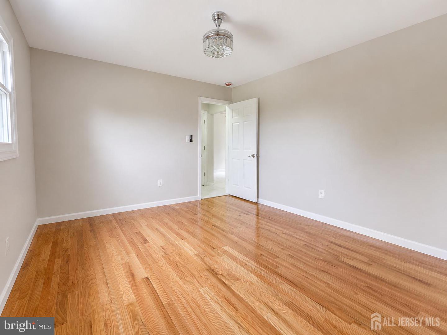 322 Madison Ave Property Photo 13