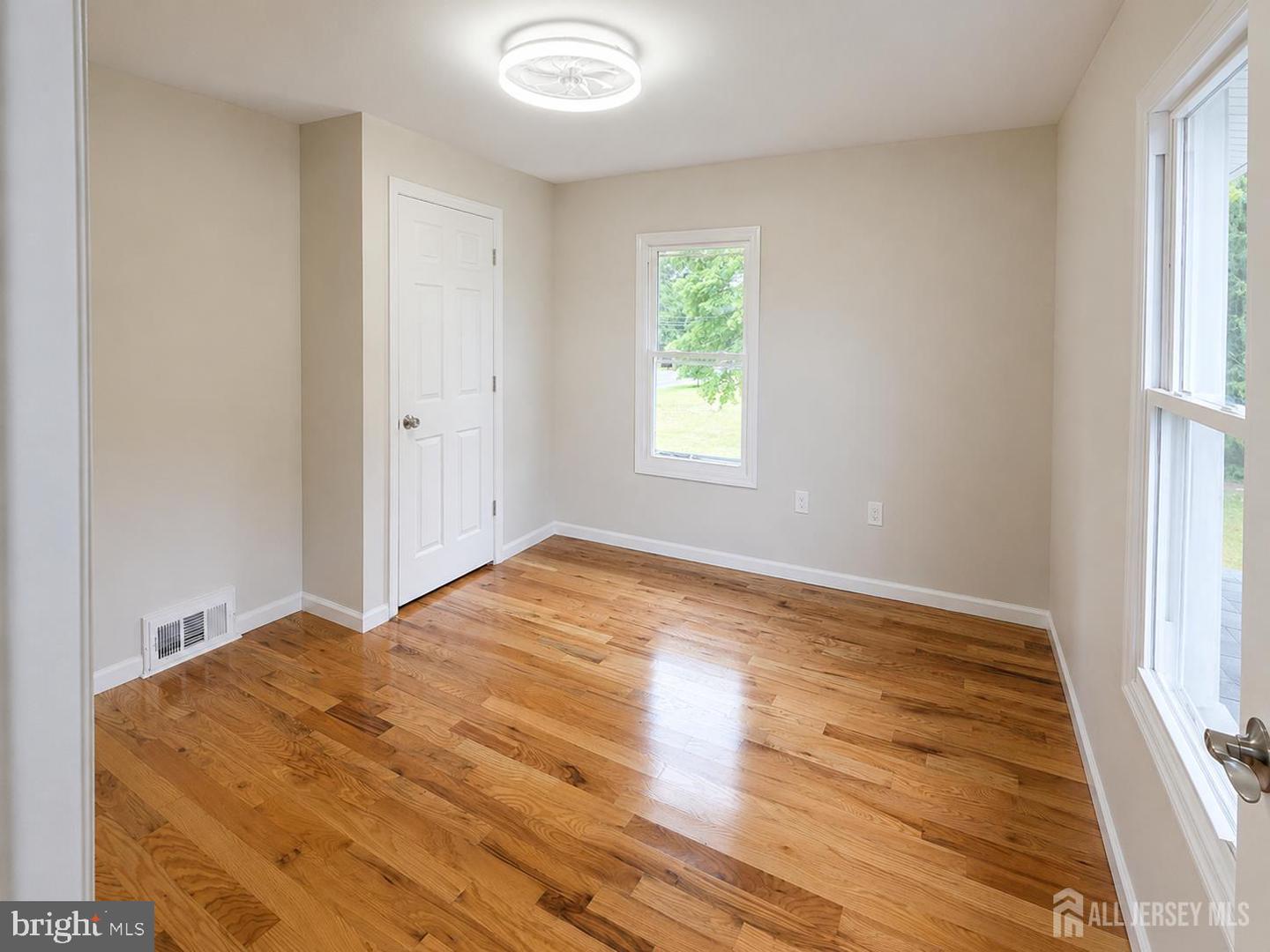 322 Madison Ave Property Photo 16