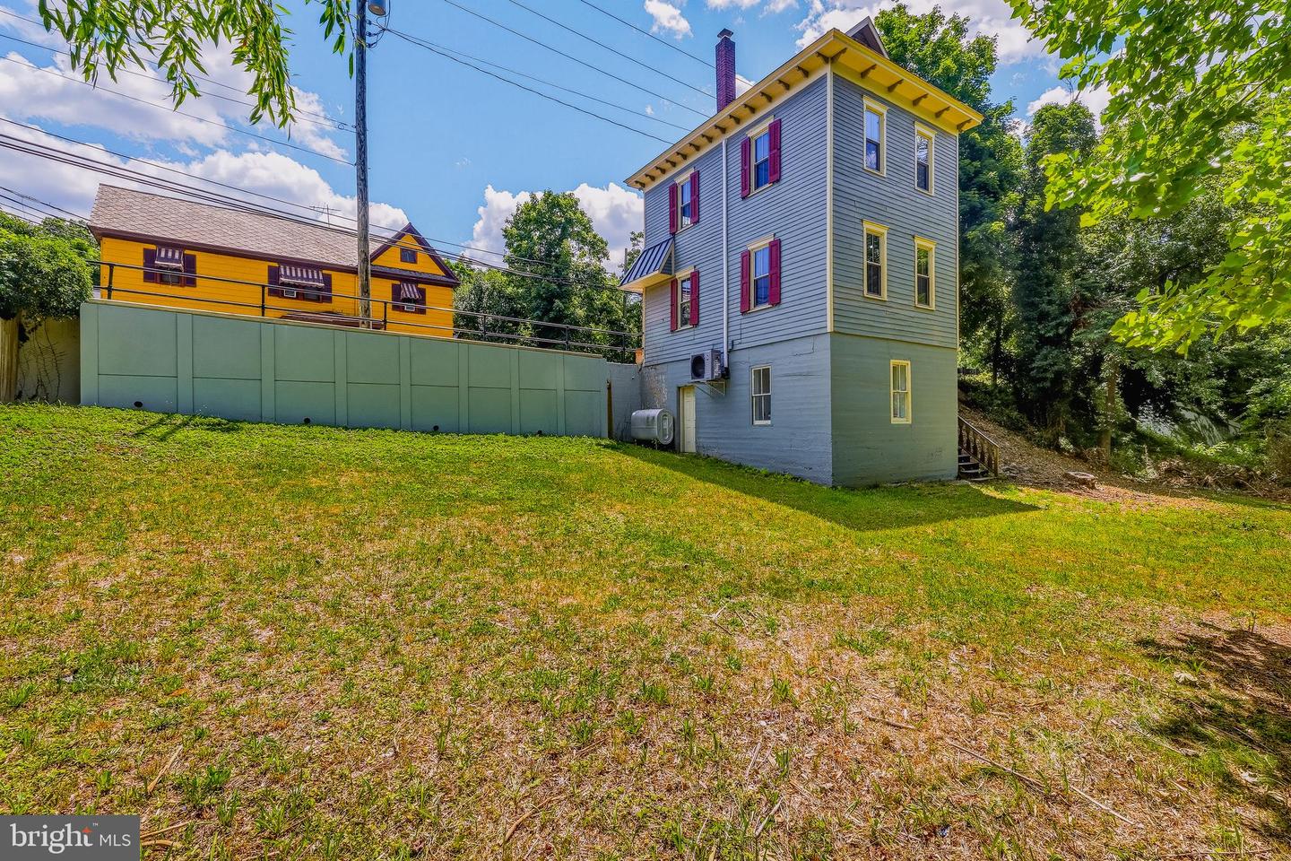 14 N Main St Property Photo 26