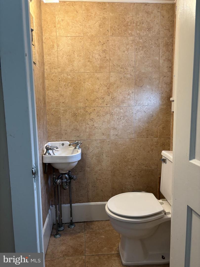 30 N Broad St Property Photo 18