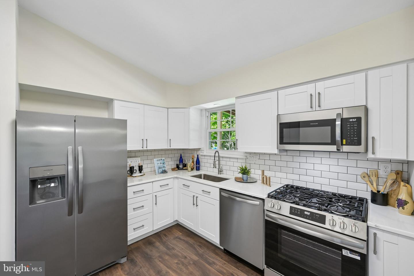 841 Chestnut Ave Property Photo 12