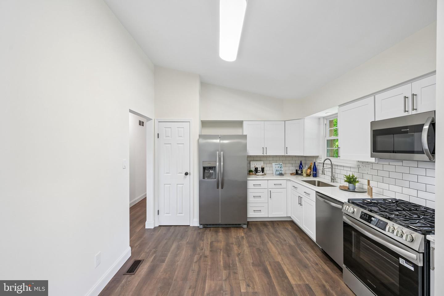 841 Chestnut Ave Property Photo 13