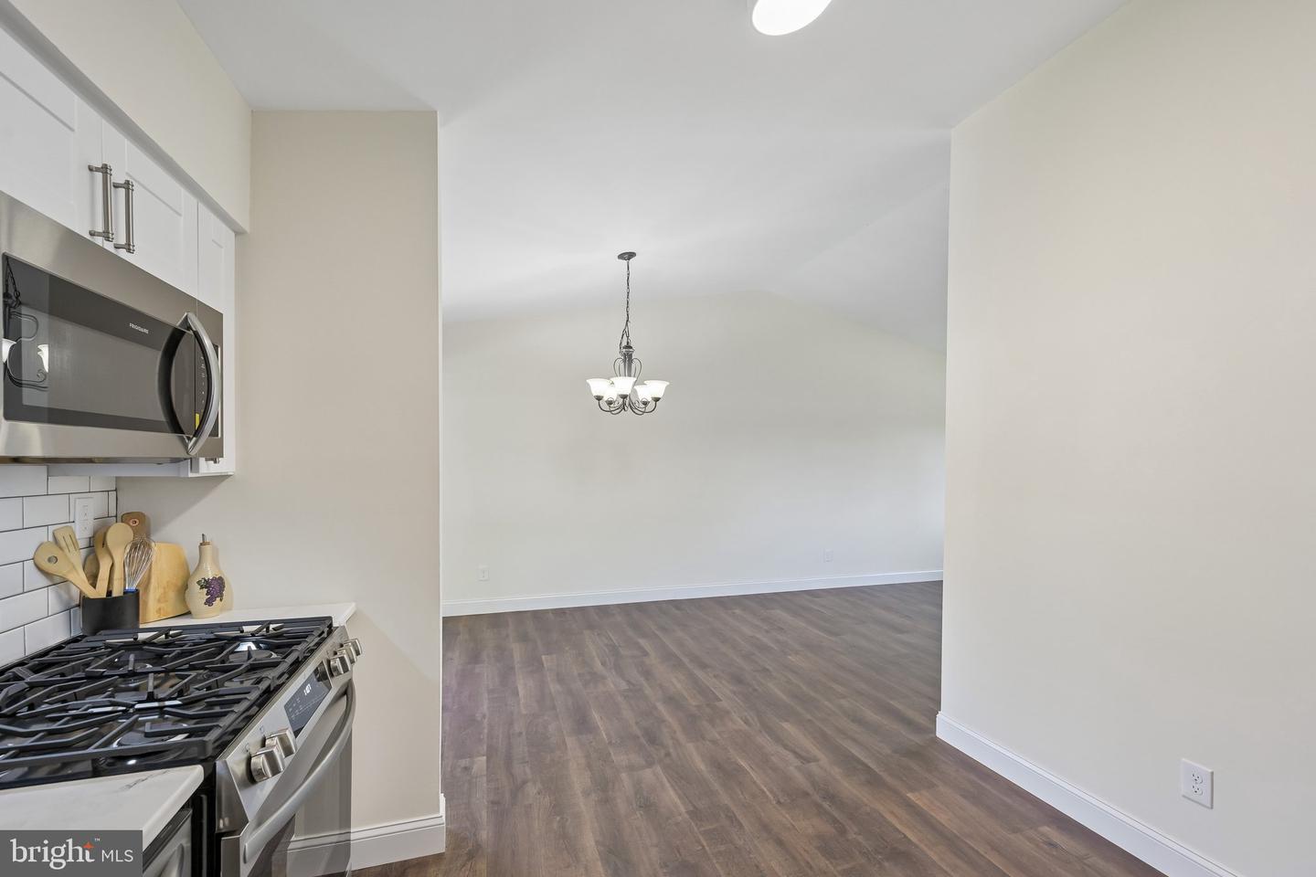 841 Chestnut Ave Property Photo 15