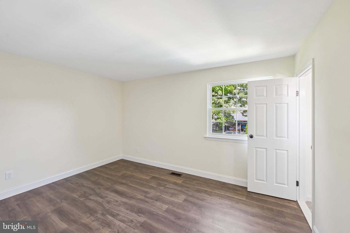 841 Chestnut Ave Property Photo 23