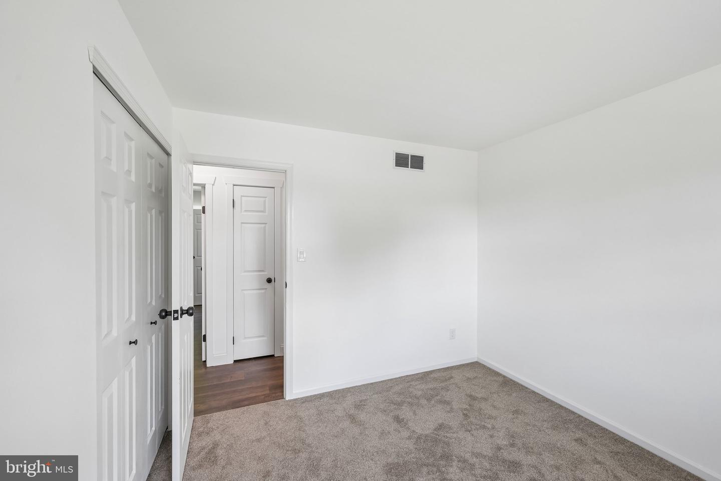 841 Chestnut Ave Property Photo 28