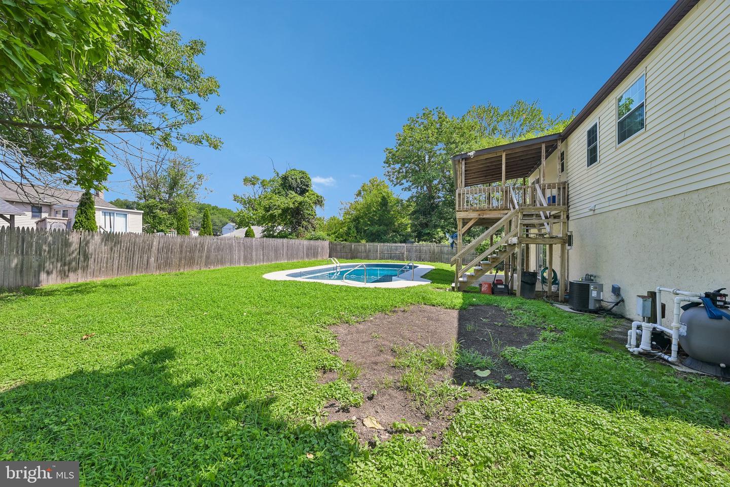 841 Chestnut Ave Property Photo 48
