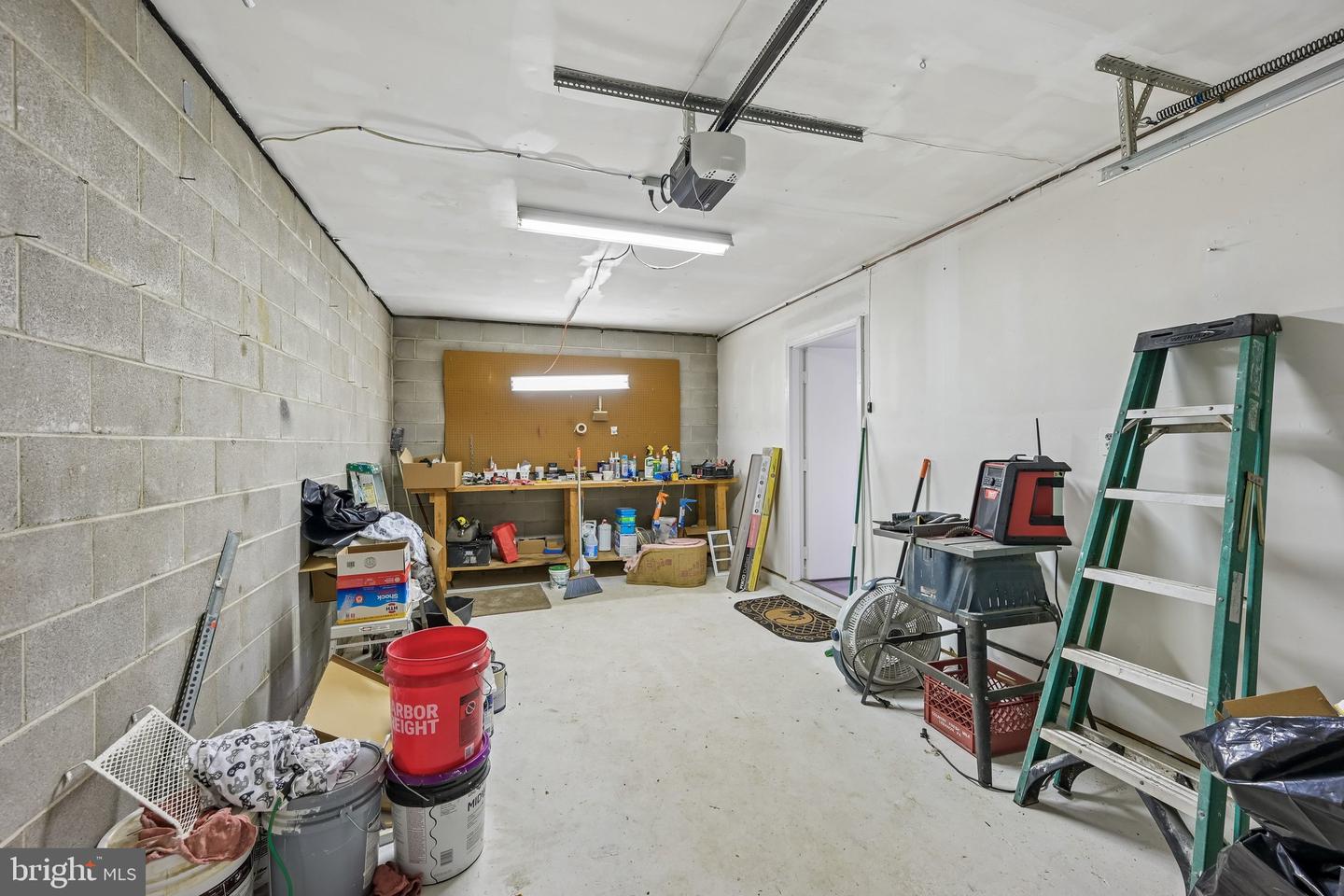 841 Chestnut Ave Property Photo 51