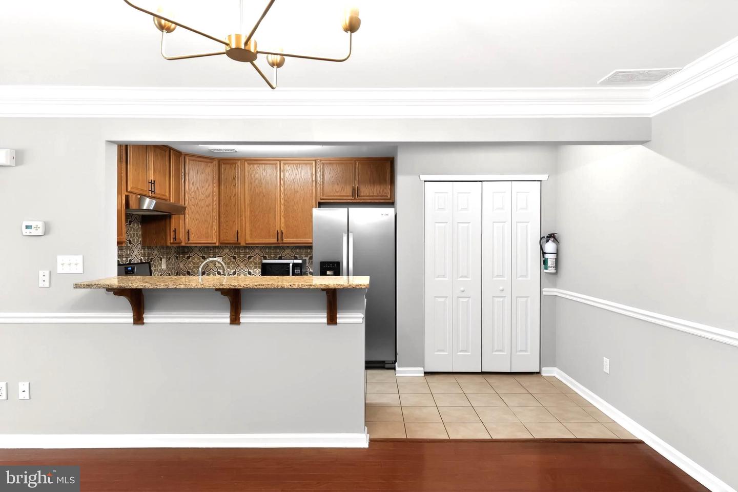 2103 Lexington Property Photo 6