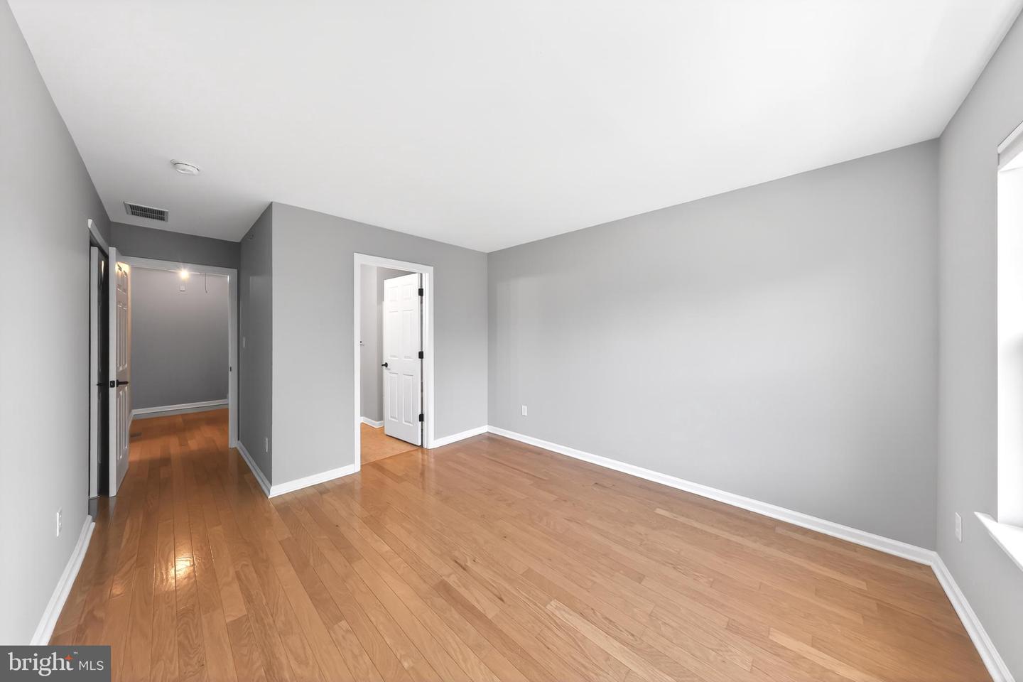 2103 Lexington Property Photo 12