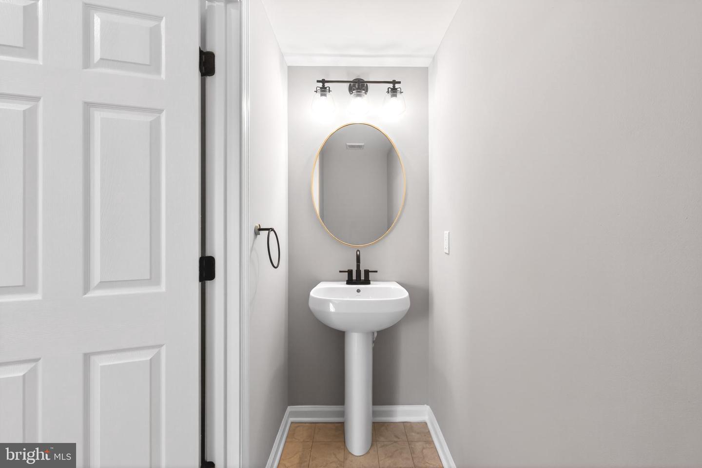 2103 Lexington Property Photo 15