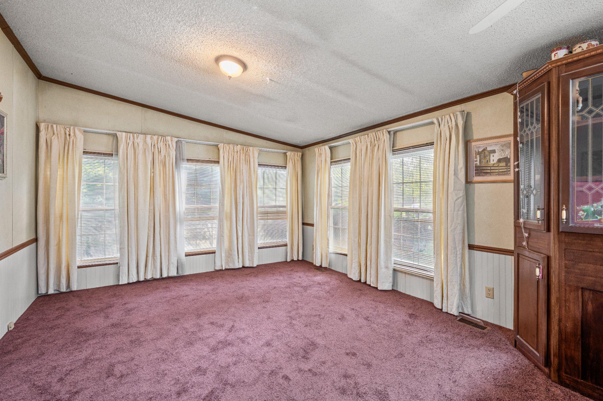 212 Karen Dr Property Photo 16