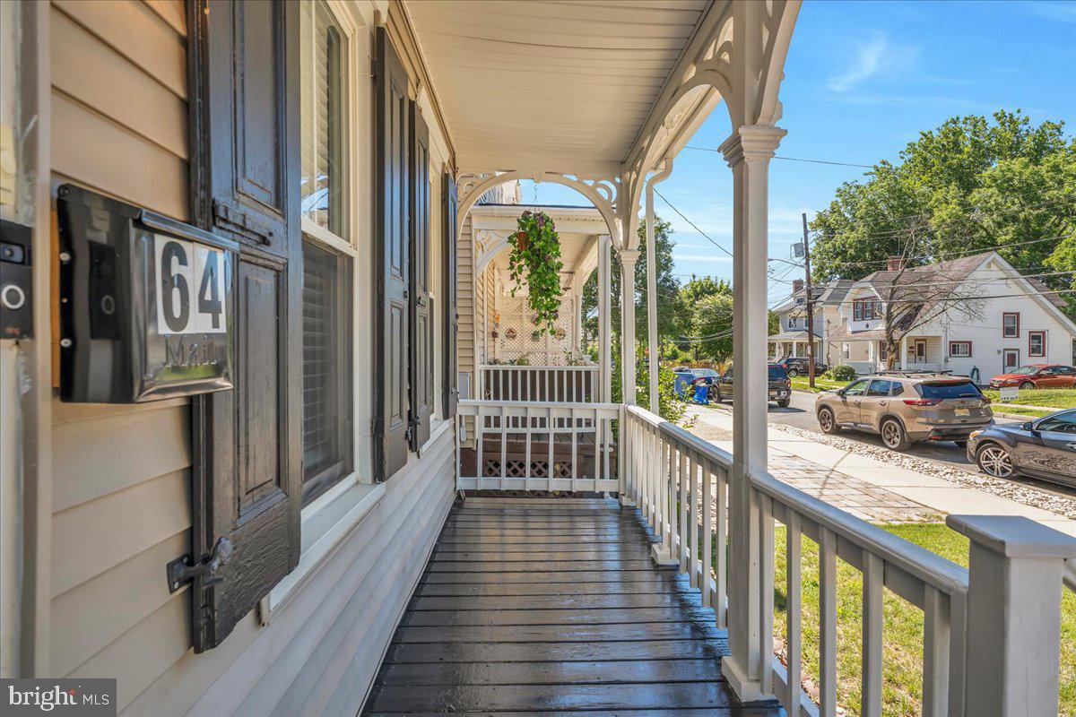 64 E Centre St Property Photo 2