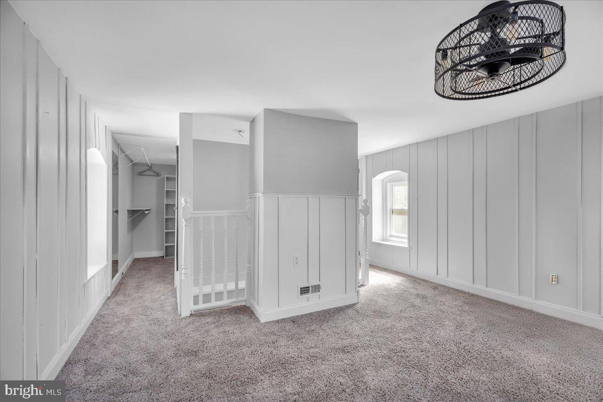 64 E Centre St Property Photo 17