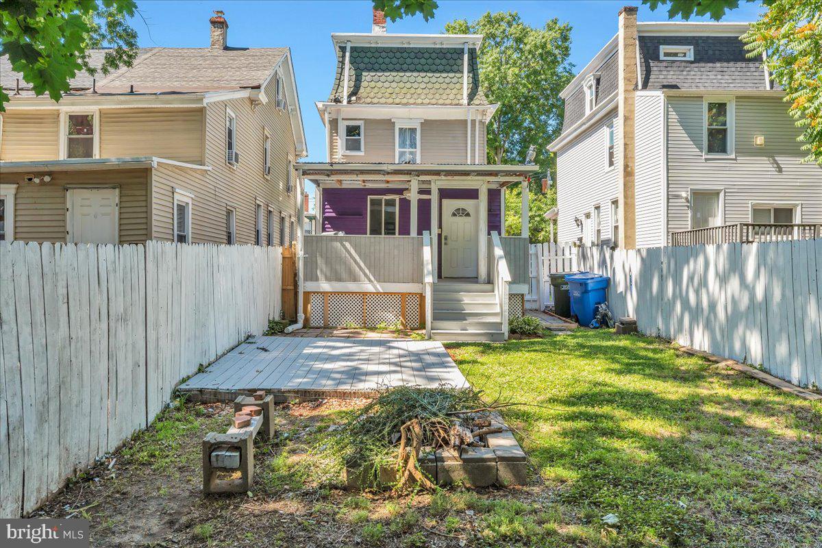 64 E Centre St Property Photo 23