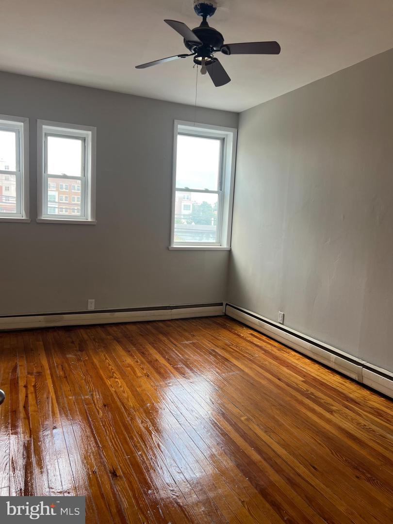 20 W High St #b Property Photo 5