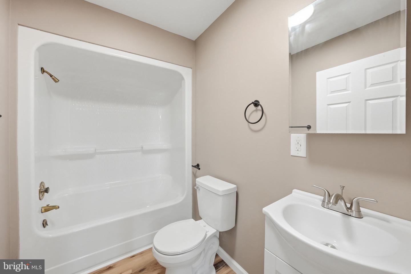 755 Main St Property Photo 31