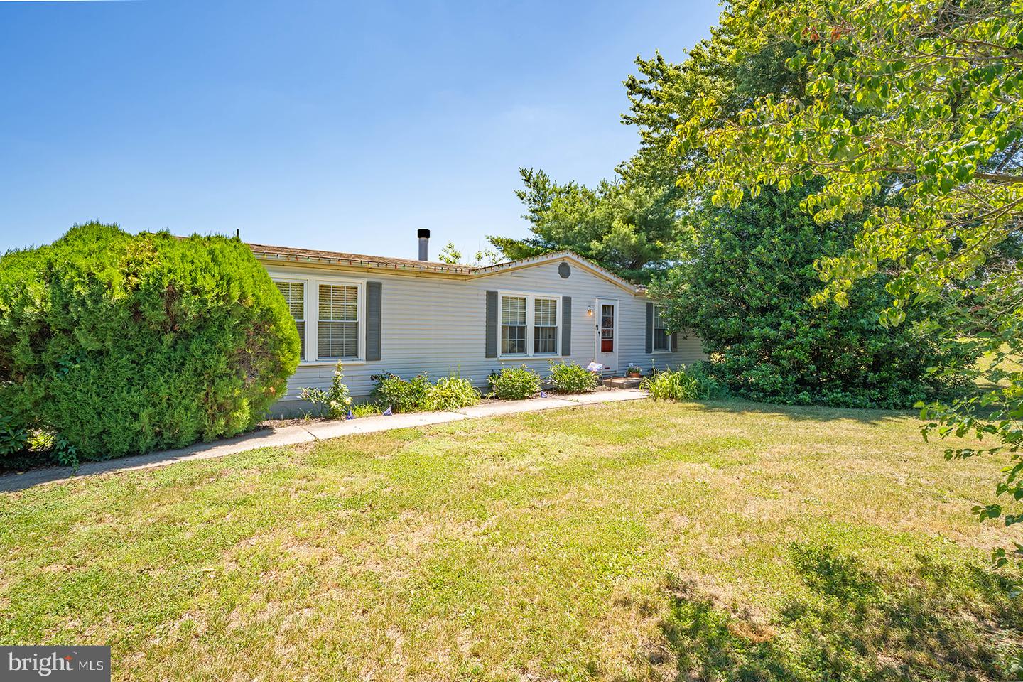 940 Willow Grove Rd Property Photo 1