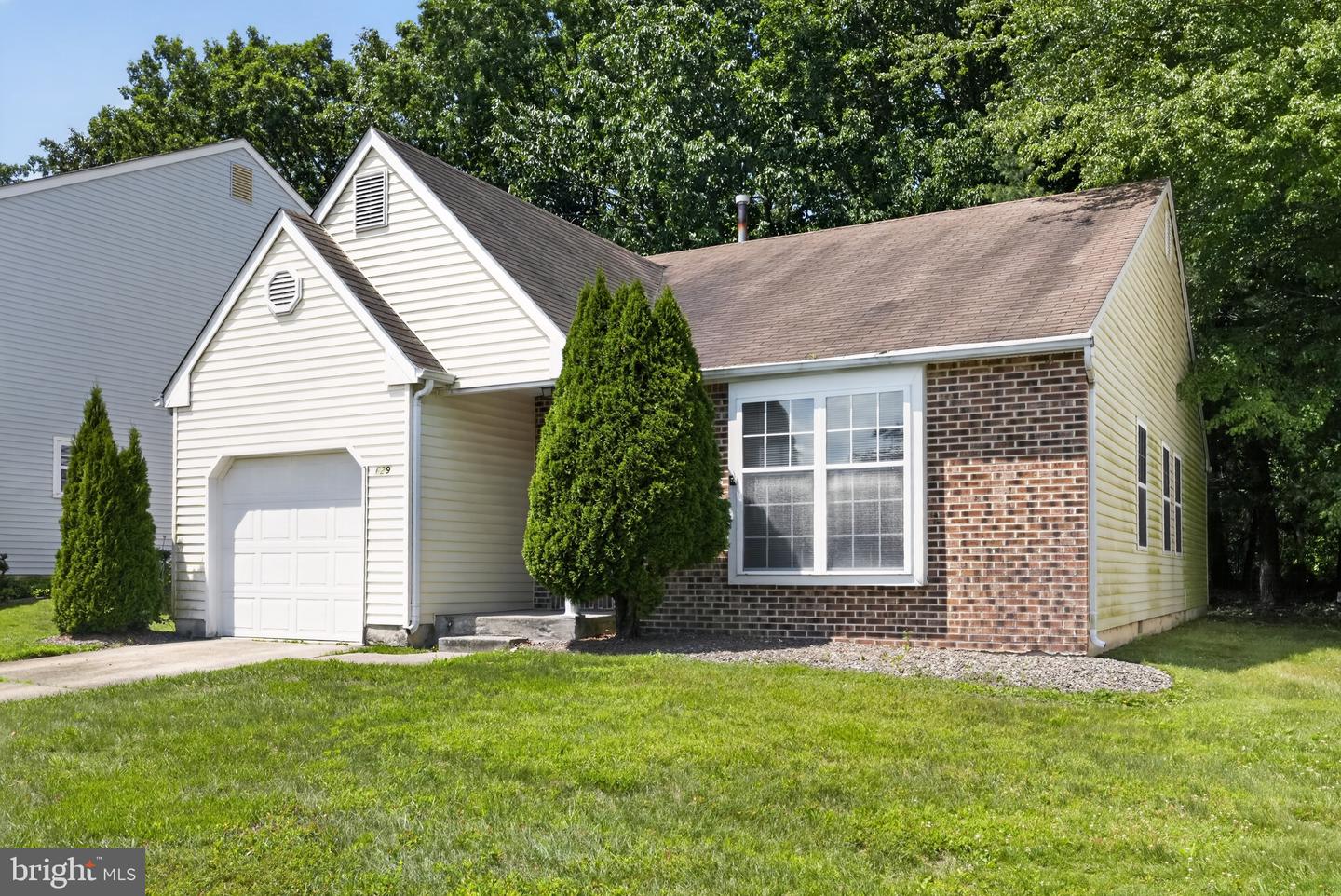 629 PANAMA CT Property Photo 1