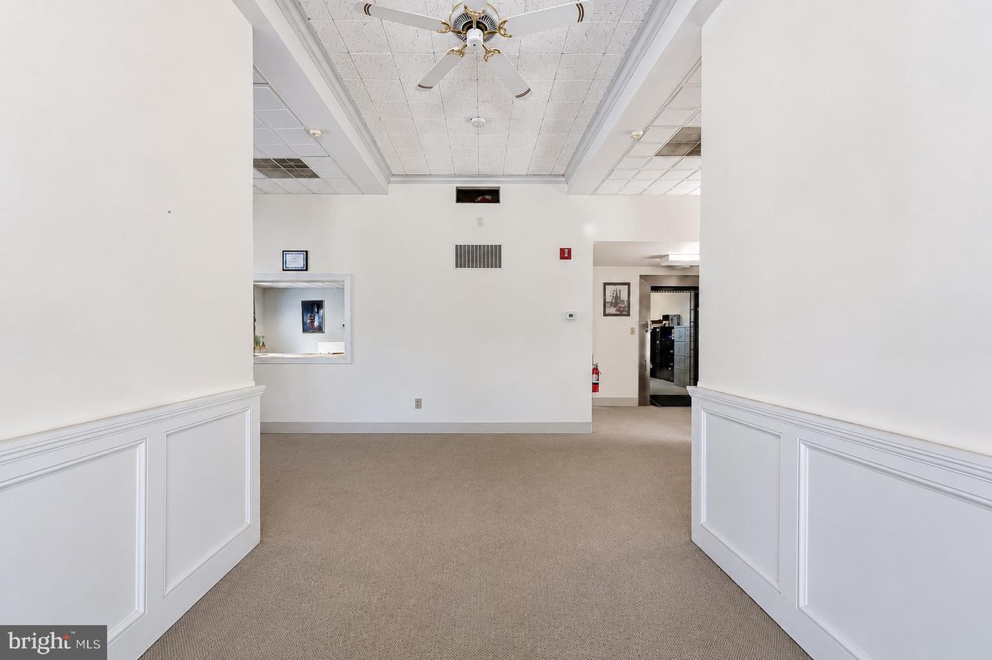 100 Mantua Blvd Property Photo 4
