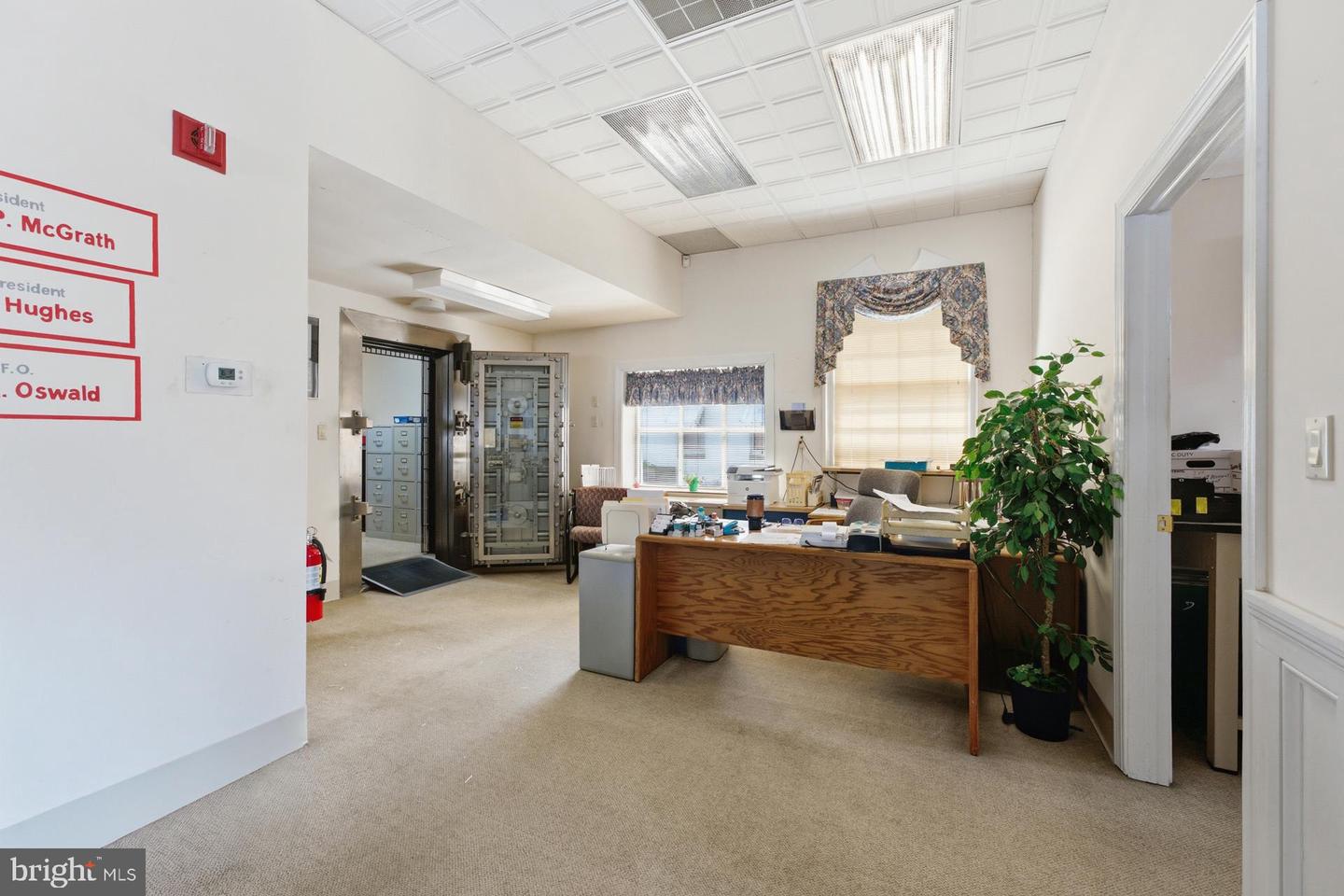 100 Mantua Blvd Property Photo 6