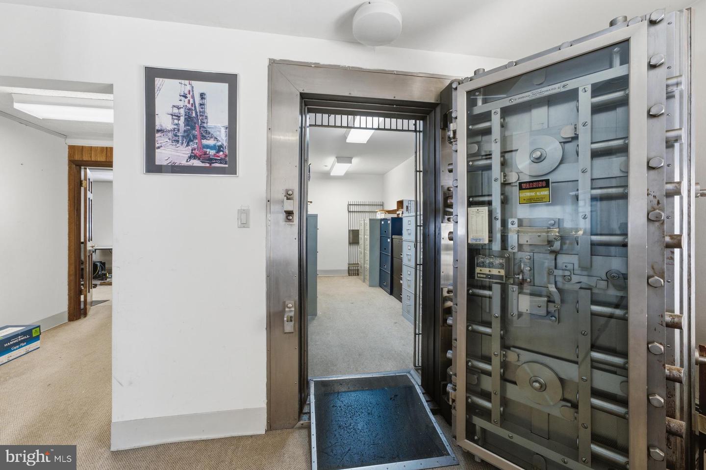 100 Mantua Blvd Property Photo 18