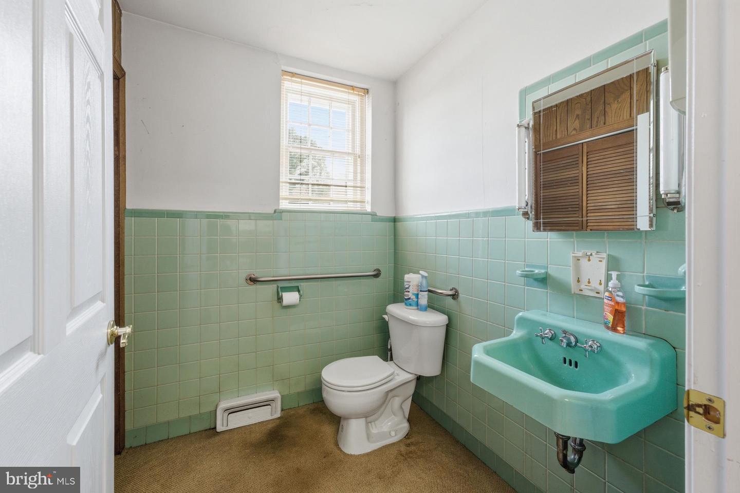 100 Mantua Blvd Property Photo 21