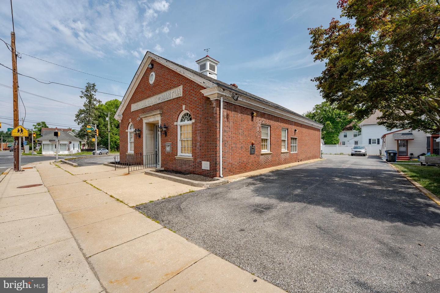 100 Mantua Blvd Property Photo 30