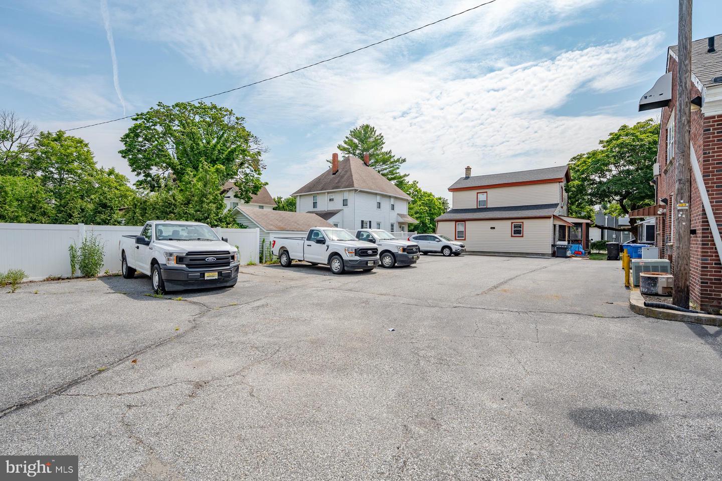 100 Mantua Blvd Property Photo 35