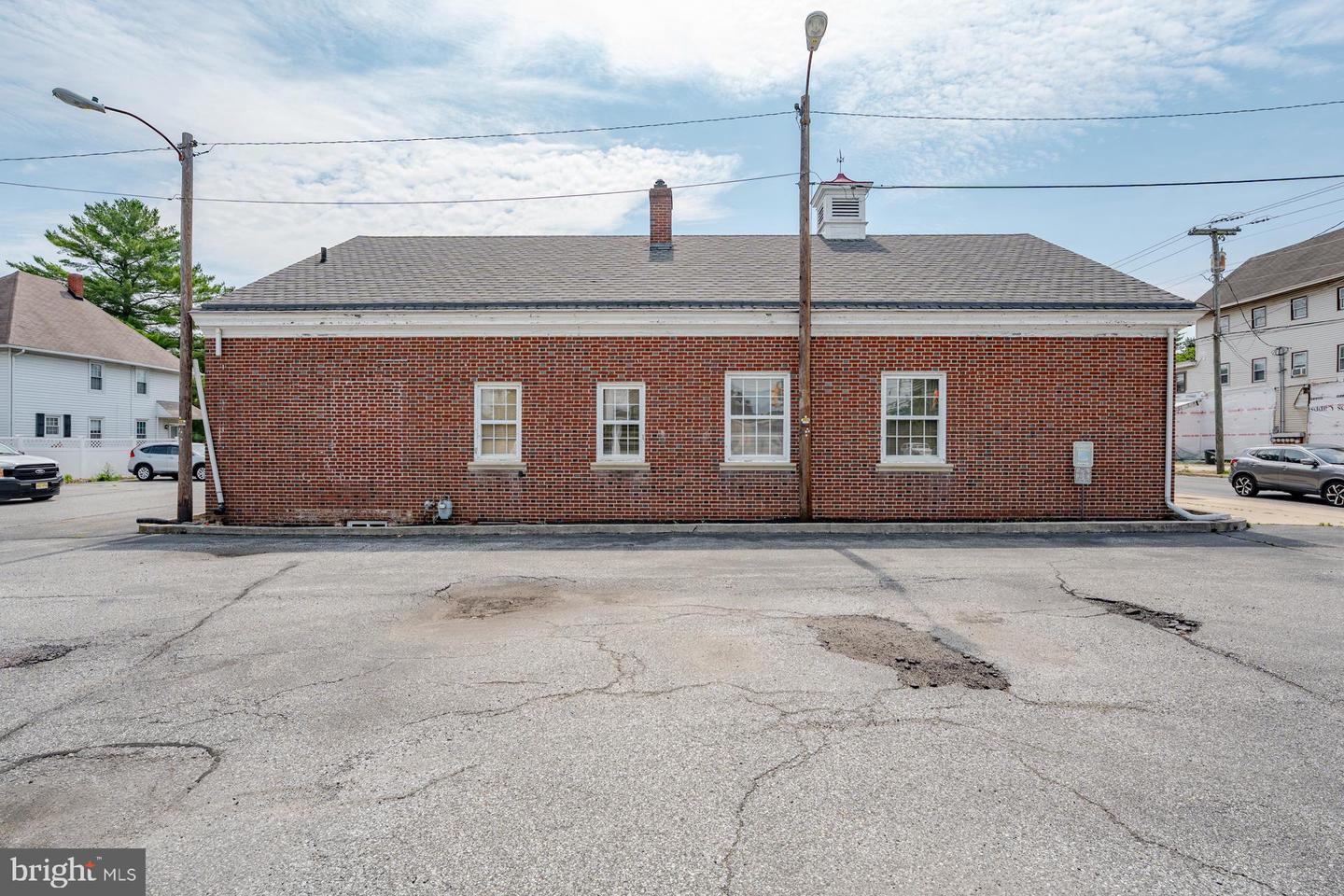 100 Mantua Blvd Property Photo 37