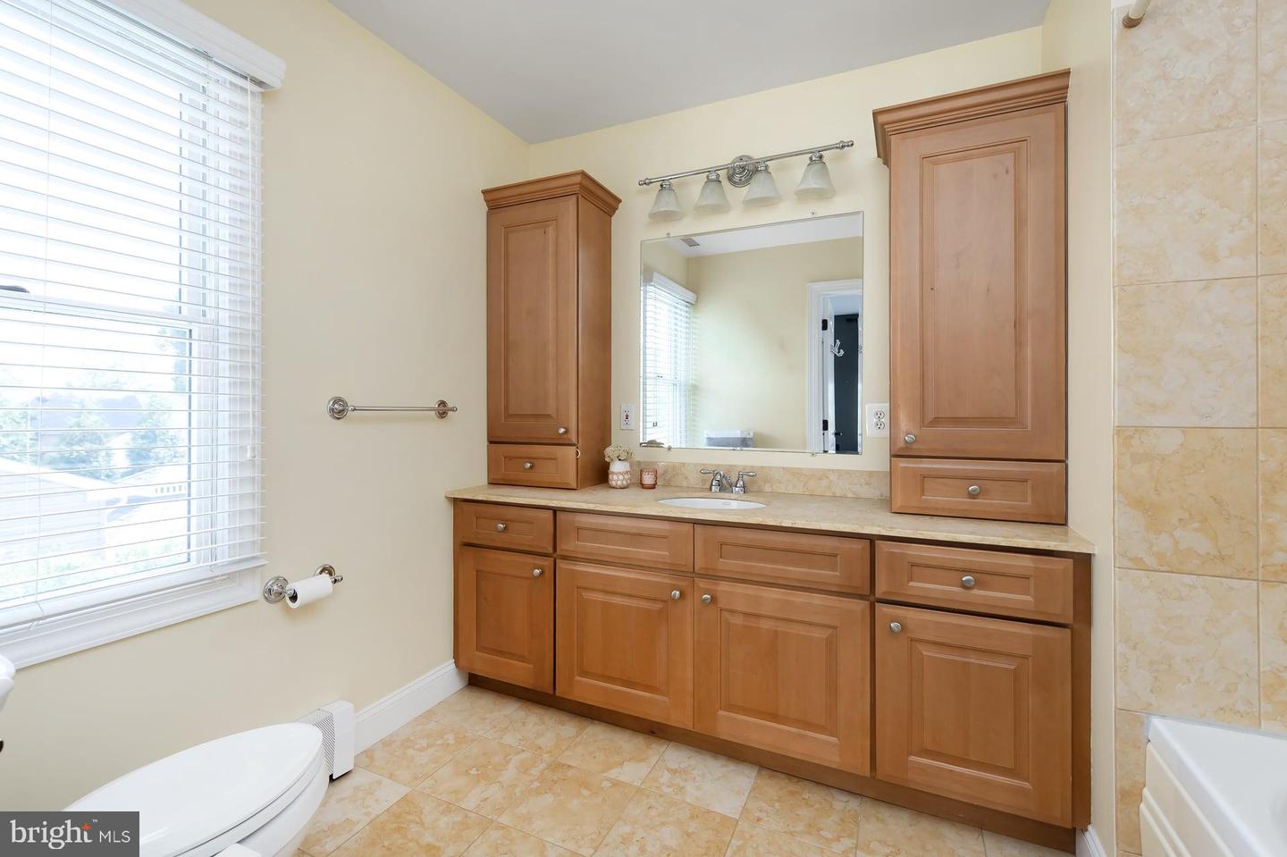 208 N Marion Ave Property Photo 50