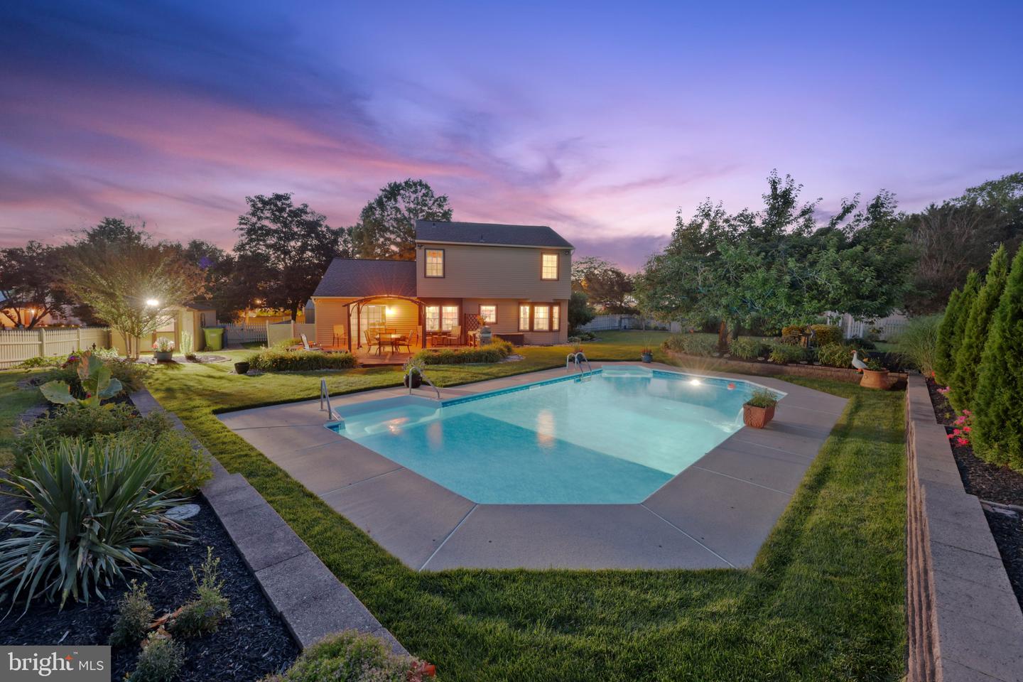1 Quay Cir Property Photo 1