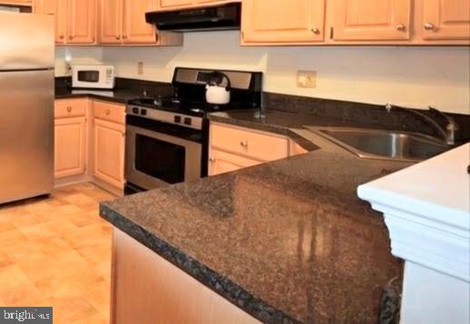 1402 Tristram Cir Property Photo 6