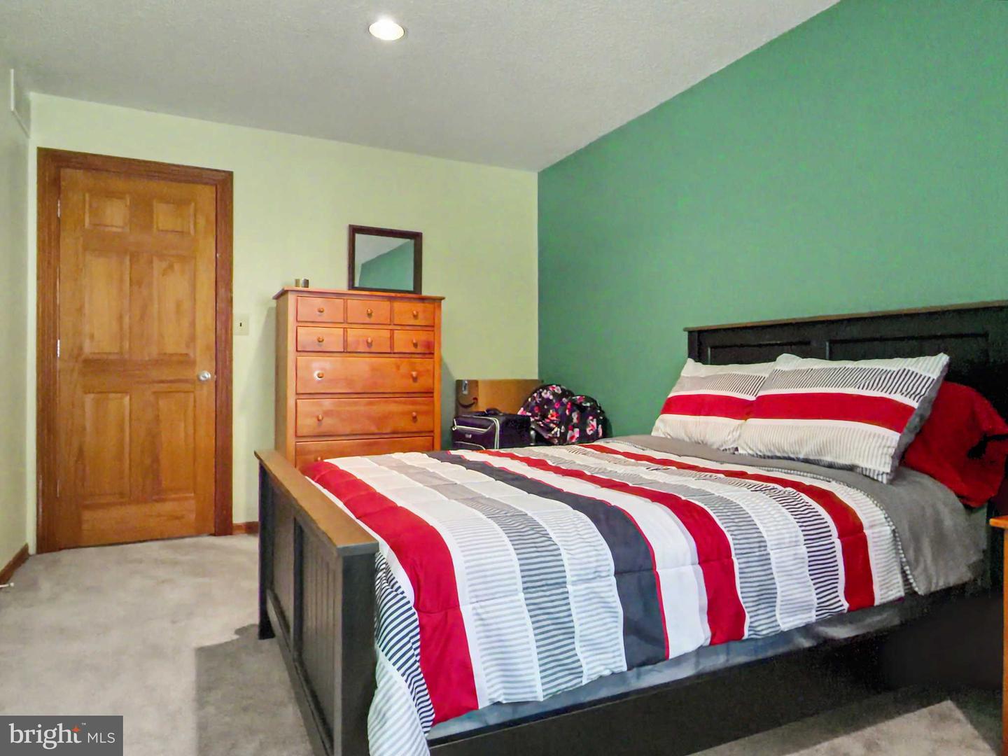 1857 Williamstown Rd Property Photo 22